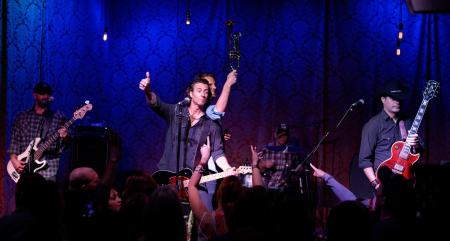 Roger Clyne and The Peacemakers